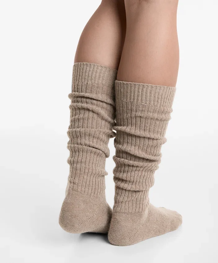 18 % Kaschmir, 13 % Wolle, lange Socken 18 % Kaschmir, 13 % Wolle, lange Socken