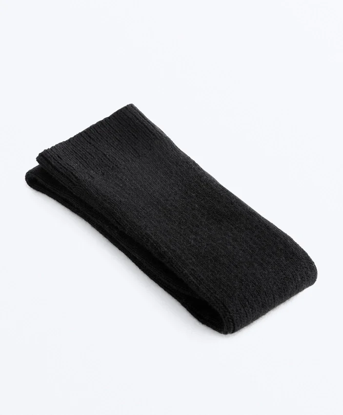 18 % Kaschmir, 13 % Wolle, lange Socken 18 % Kaschmir, 13 % Wolle, lange Socken