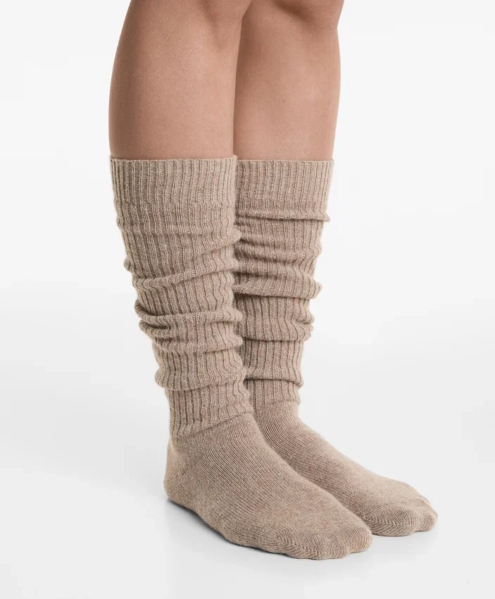 18 % Kaschmir, 13 % Wolle, lange Socken 18 % Kaschmir, 13 % Wolle, lange Socken