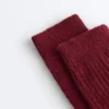 18 % Kaschmir, 13 % Wolle, lange Socken 18 % Kaschmir, 13 % Wolle, lange Socken