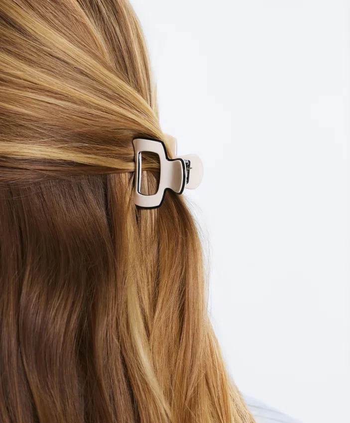 2 Mini-Haarschmuck-Spangen mit Paspel 2 Mini-Haarschmuck-Spangen mit Paspel