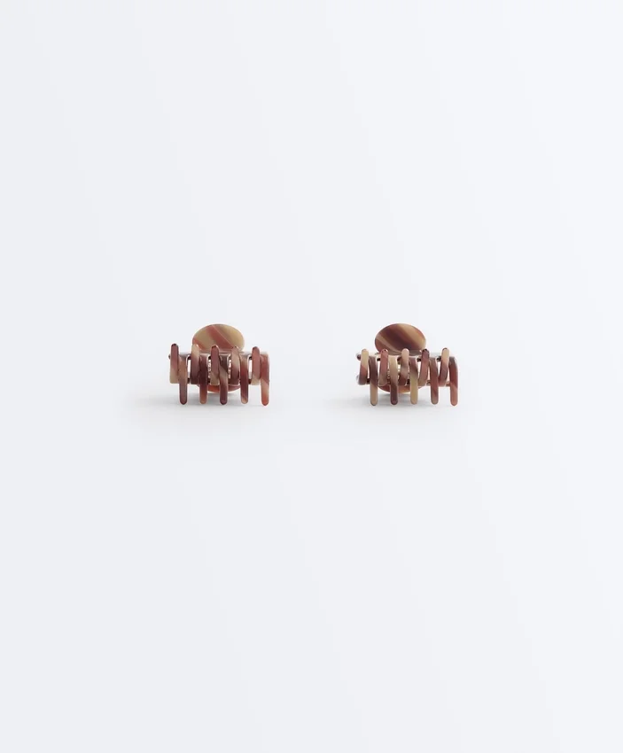 2 mittelgrosse Haarschmuck-Spangen mit Print 2 mittelgrosse Haarschmuck-Spangen mit Print