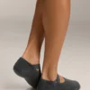 2 Paar gepolsterte Yoga- und Pilates-Socken aus Baumwollmischung mit gekreuzten Bändern 2 Paar gepolsterte Yoga- und Pilates-Socken aus Baumwollmischung mit gekreuzten Bändern