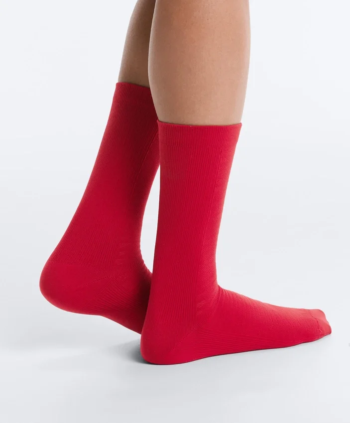 2 Paar klassische Sportsocken aus einer Polyamid-Mischung 2 Paar klassische Sportsocken aus einer Polyamid-Mischung
