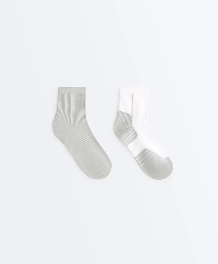 2 Paar kurze Laufsocken aus Polyamidmischung 2 Paar kurze Laufsocken aus Polyamidmischung