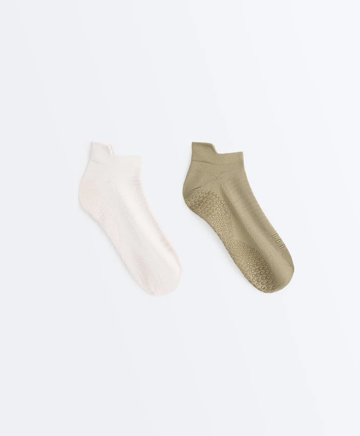 2 Paar Sneaker-Socken aus Polyamid-Mischung für Yoga und Pilates 2 Paar Sneaker-Socken aus Polyamid-Mischung für Yoga und Pilates