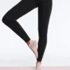 2 Paar Sneaker-Socken aus Polyamid-Mischung für Yoga und Pilates 2 Paar Sneaker-Socken aus Polyamid-Mischung für Yoga und Pilates