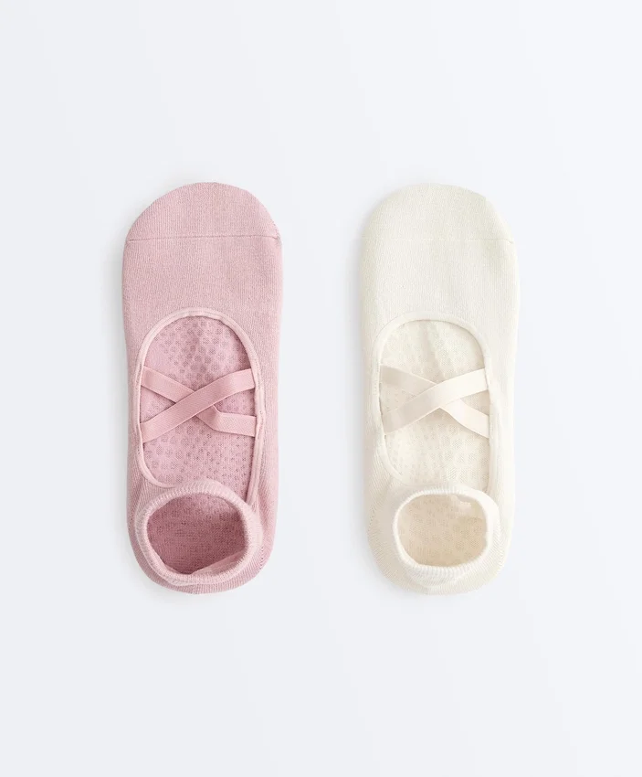 2 Paar Yoga- und Pilates-Socken aus Baumwollmischung mit gekreuzten Bändern 2 Paar Yoga- und Pilates-Socken aus Baumwollmischung mit gekreuzten Bändern