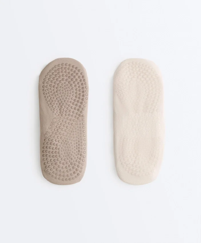 2 Paar Yoga- und Pilates-Socken aus Polyamid-Mischgewebe mit doppelten Bändern 2 Paar Yoga- und Pilates-Socken aus Polyamid-Mischgewebe mit doppelten Bändern