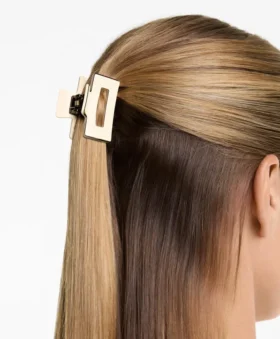 2 quadratische Haarschmuck-Spangen mit Paspel