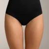 2 unsichtbare, mittelhohe klassische Slips aus Polyamidmischung 2 unsichtbare, mittelhohe klassische Slips aus Polyamidmischung