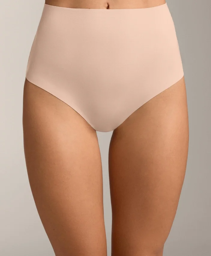 2 unsichtbare, mittelhohe klassische Slips aus Polyamidmischung 2 unsichtbare, mittelhohe klassische Slips aus Polyamidmischung