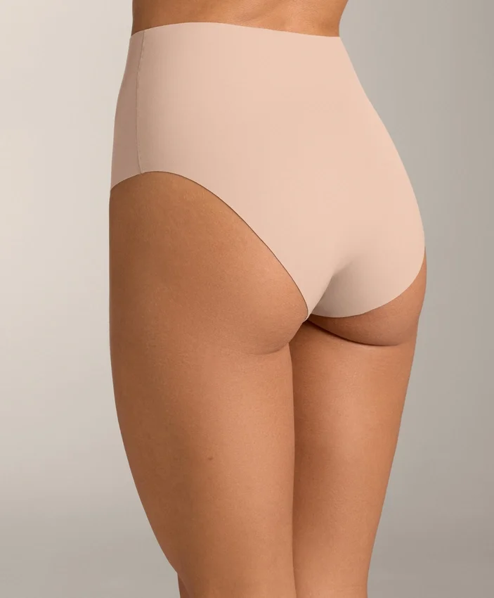 2 unsichtbare, mittelhohe klassische Slips aus Polyamidmischung 2 unsichtbare, mittelhohe klassische Slips aus Polyamidmischung