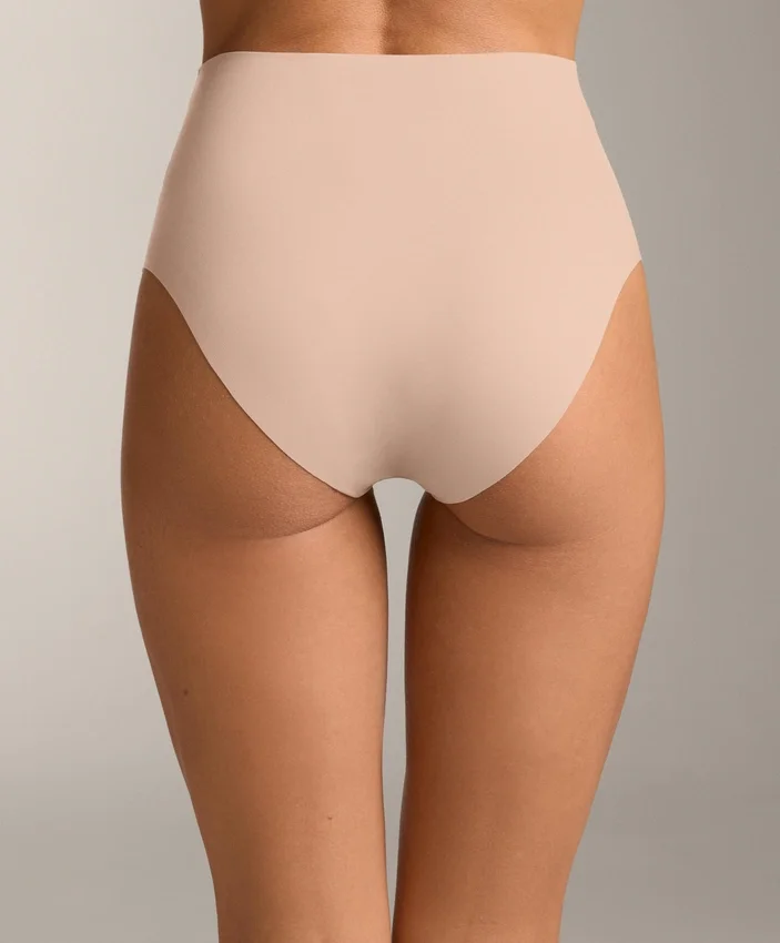 2 unsichtbare, mittelhohe klassische Slips aus Polyamidmischung 2 unsichtbare, mittelhohe klassische Slips aus Polyamidmischung