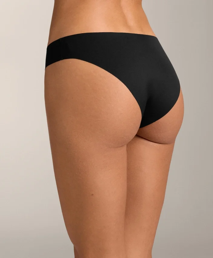 3 klassische Bikinis-Slips aus nahtloser Polyamidmischung mit V-Ausschnitt 3 klassische Bikinis-Slips aus nahtloser Polyamidmischung mit V-Ausschnitt