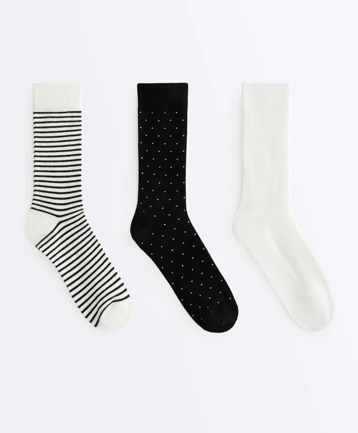 3 Paar klassische Socken aus Baumwollmischung 3 Paar klassische Socken aus Baumwollmischung