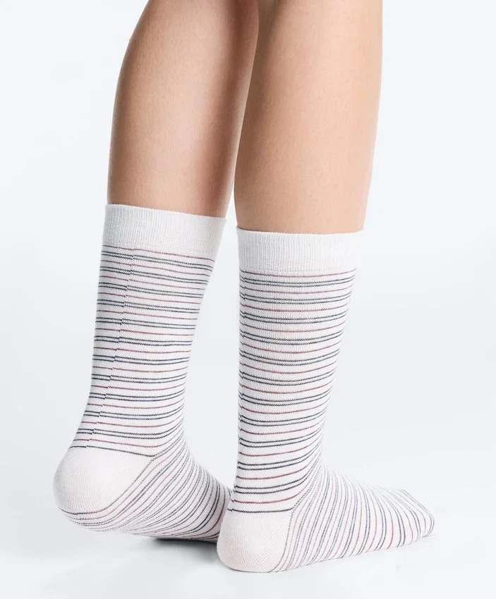 3 Paar klassische Socken aus Baumwollmischung 3 Paar klassische Socken aus Baumwollmischung