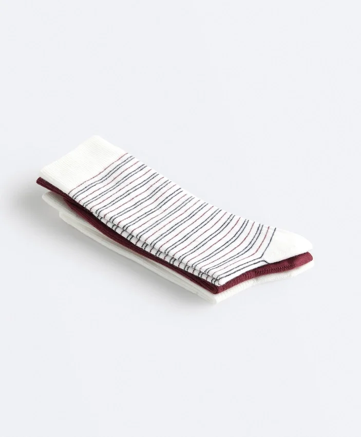 3 Paar klassische Socken aus Baumwollmischung 3 Paar klassische Socken aus Baumwollmischung