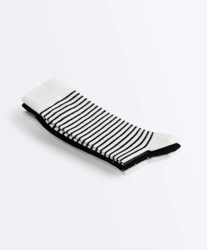 3 Paar klassische Socken aus Baumwollmischung 3 Paar klassische Socken aus Baumwollmischung