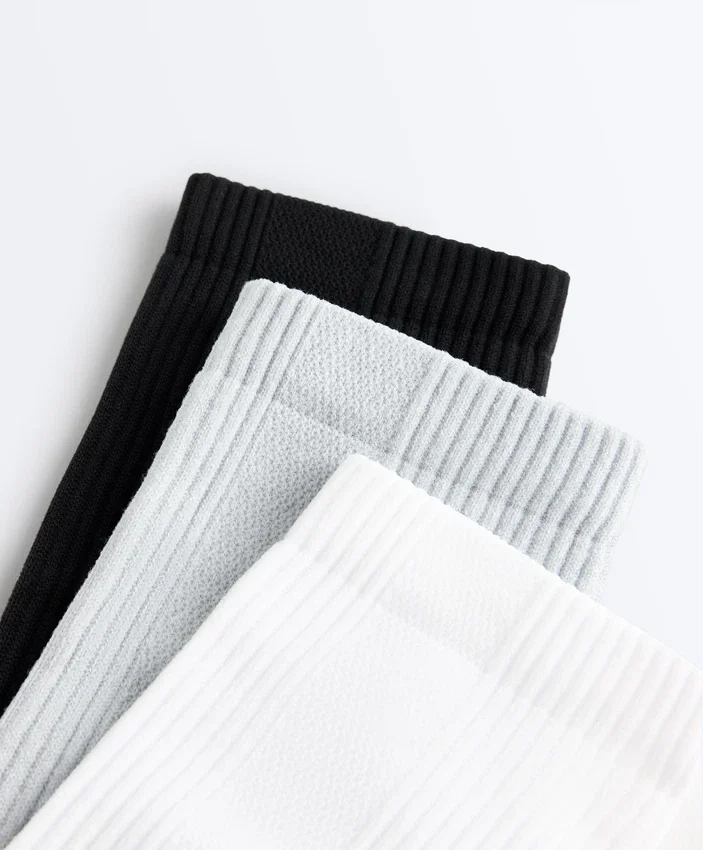 3 Paar klassische Sportsocken aus Polyamid-Mischgewebe 3 Paar klassische Sportsocken aus Polyamid-Mischgewebe