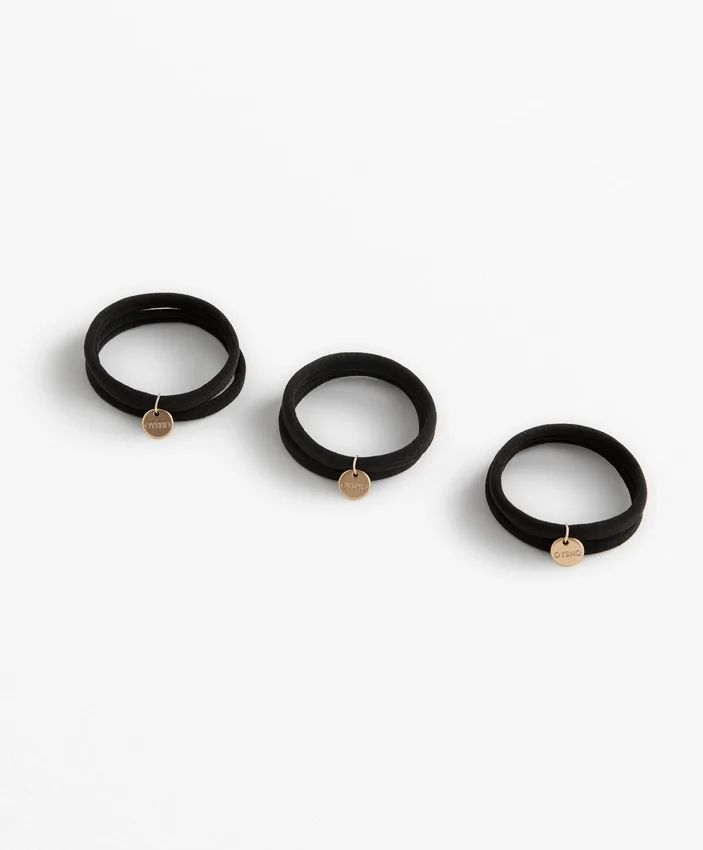 6 Haargummis mit Oysho-Plakette 6 Haargummis mit Oysho-Plakette