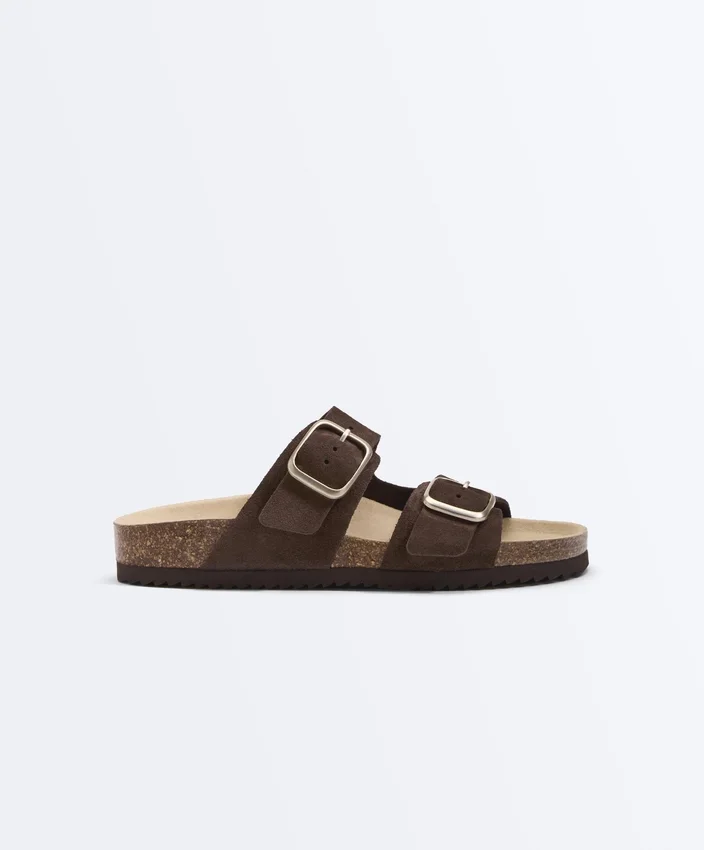 Badesandalen aus Spaltleder mit Schnalle Badesandalen aus Spaltleder mit Schnalle