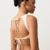 Bikini-Oberteil aus Häkelstoff mit Bubble-Textur Bikini-Oberteil aus Häkelstoff mit Bubble-Textur