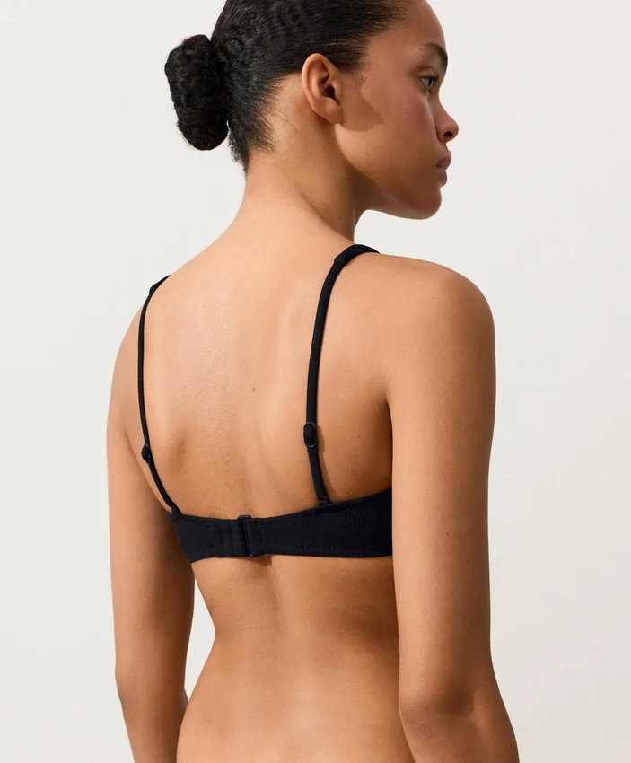 Bikinioberteil aus Piqué mit Halterneck und Bindeband Bikinioberteil aus Piqué mit Halterneck und Bindeband