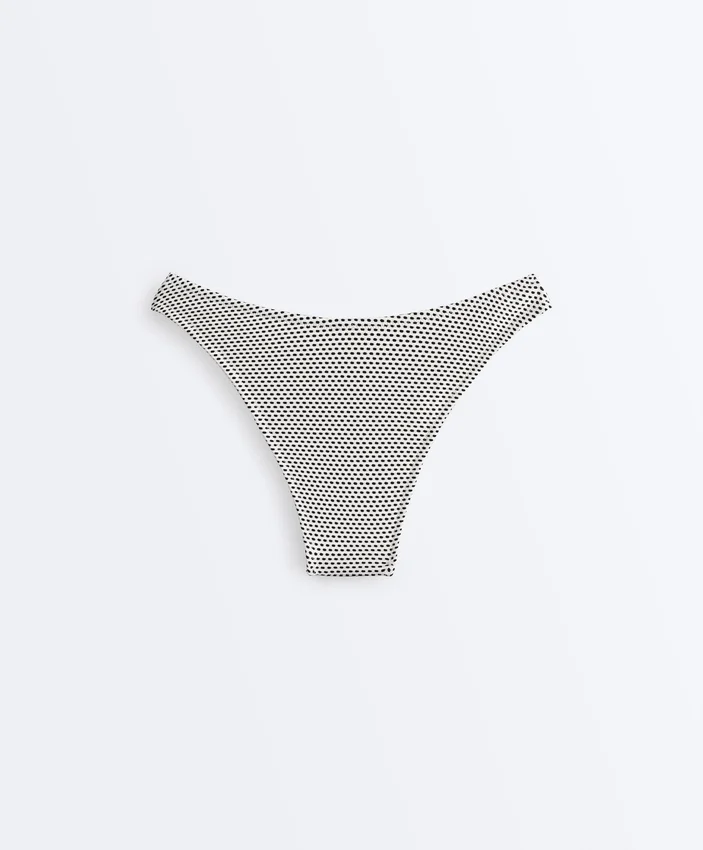 Bikinis-Slip mit mittlerer Bedeckung, U-Ausschnitt und Jacquard-Stoff mit Polka-Dot-Muster Bikinis-Slip mit mittlerer Bedeckung, U-Ausschnitt und Jacquard-Stoff mit Polka-Dot-Muster