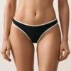 Bikinis-Slips mit U-Ausschnitt und kontrastfarbener Paspel Bikinis-Slips mit U-Ausschnitt und kontrastfarbener Paspel