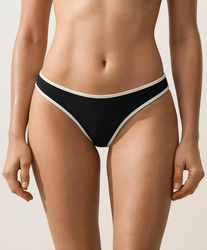 Bikinis-Slips mit U-Ausschnitt und kontrastfarbener Paspel Bikinis-Slips mit U-Ausschnitt und kontrastfarbener Paspel