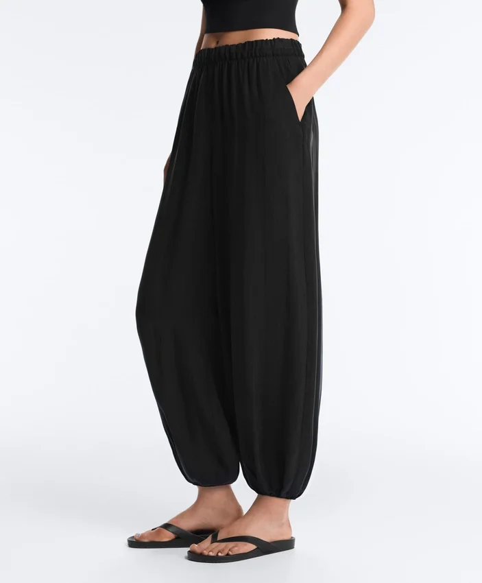 Bloomer-Hose aus 100 % Cupro Bloomer-Hose aus 100 % Cupro