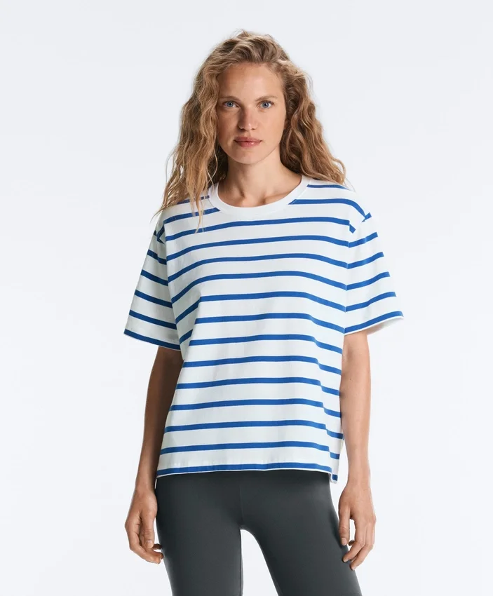 Boxy T-Shirt aus Baumwollmischung mit kurzen Ärmeln Boxy T-Shirt aus Baumwollmischung mit kurzen Ärmeln