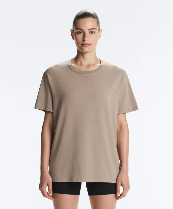 Boxy T-Shirt aus Baumwollmischung mit kurzen Ärmeln und Slogan Boxy T-Shirt aus Baumwollmischung mit kurzen Ärmeln und Slogan