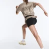 Boxy T-Shirt aus Baumwollmischung mit kurzen Ärmeln und Slogan Boxy T-Shirt aus Baumwollmischung mit kurzen Ärmeln und Slogan