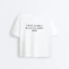 Boxy T-Shirt aus Baumwollmischung mit kurzen Ärmeln und Slogan Boxy T-Shirt aus Baumwollmischung mit kurzen Ärmeln und Slogan