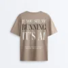 Boxy T-Shirt aus Baumwollmischung mit kurzen Ärmeln und Slogan Boxy T-Shirt aus Baumwollmischung mit kurzen Ärmeln und Slogan