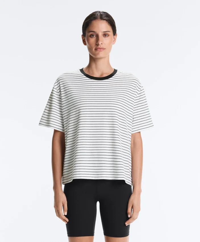 Boxy T-Shirt aus Baumwollmischung mit kurzen Ärmeln und Streifenmuster Boxy T-Shirt aus Baumwollmischung mit kurzen Ärmeln und Streifenmuster