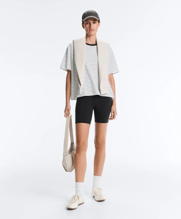 Boxy T-Shirt aus Baumwollmischung mit kurzen Ärmeln und Streifenmuster Boxy T-Shirt aus Baumwollmischung mit kurzen Ärmeln und Streifenmuster