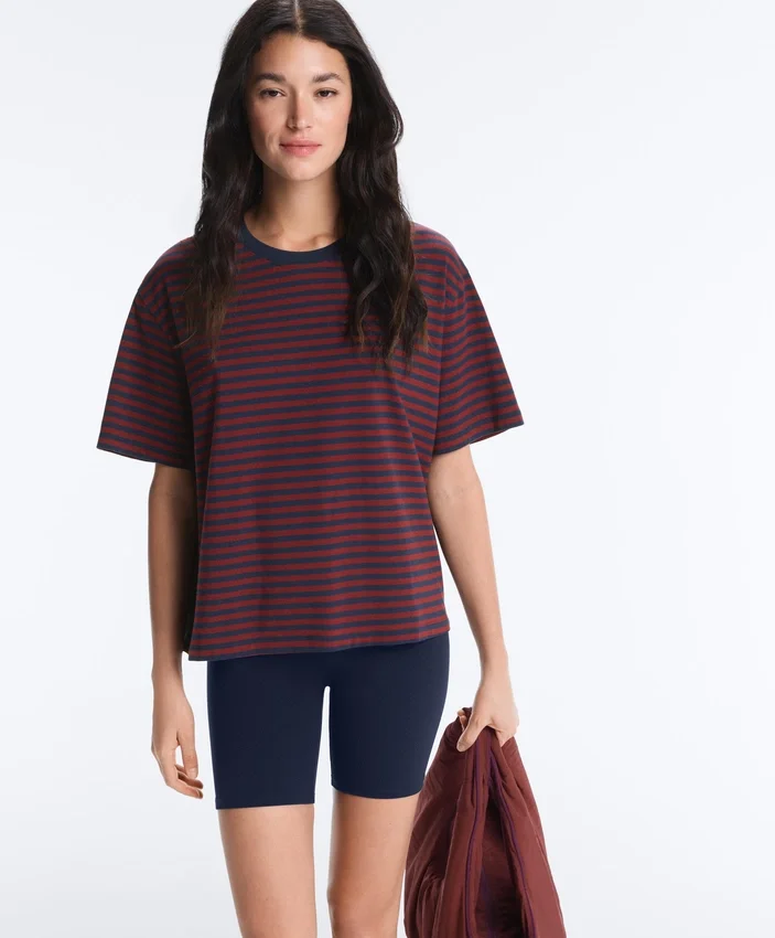 Boxy T-Shirt aus Baumwollmischung mit kurzen Ärmeln und Streifenmuster Boxy T-Shirt aus Baumwollmischung mit kurzen Ärmeln und Streifenmuster