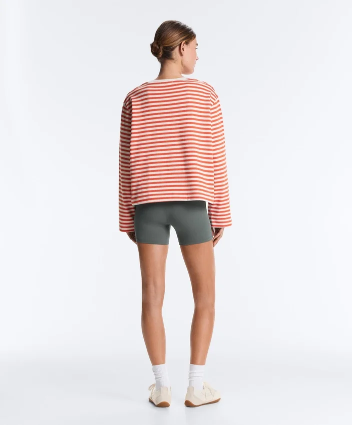 Boxy-T-Shirt mit langen Ärmeln und Streifenmuster aus 100 % Baumwolle Boxy-T-Shirt mit langen Ärmeln und Streifenmuster aus 100 % Baumwolle
