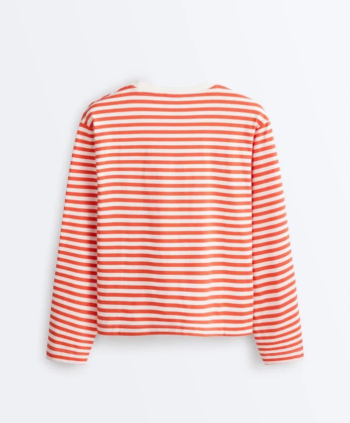 Boxy-T-Shirt mit langen Ärmeln und Streifenmuster aus 100 % Baumwolle Boxy-T-Shirt mit langen Ärmeln und Streifenmuster aus 100 % Baumwolle