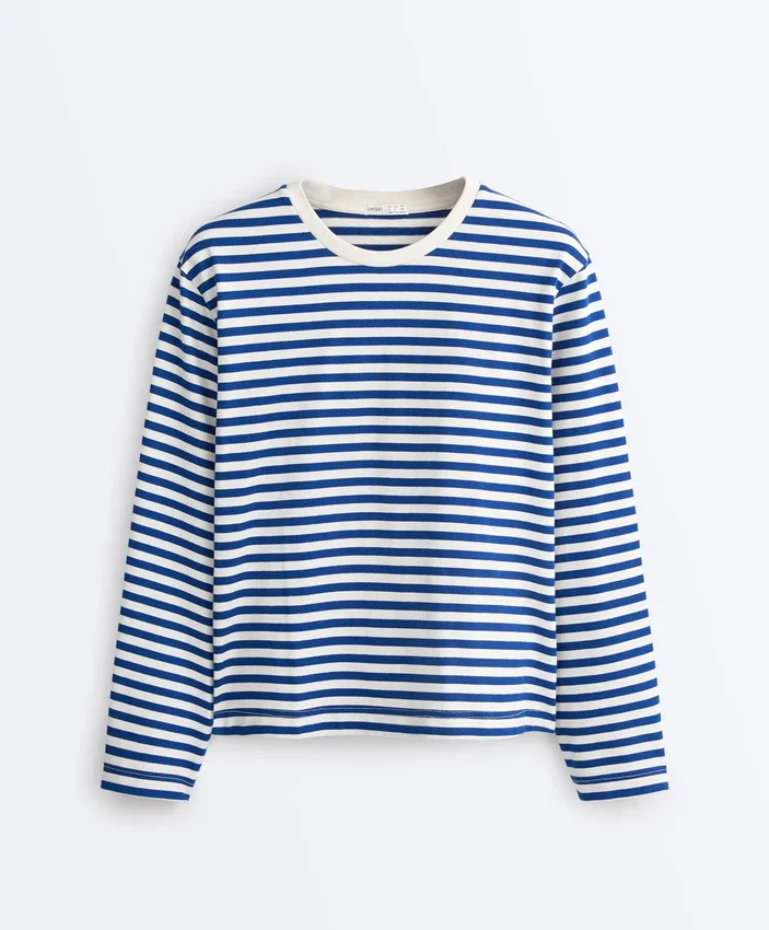 Boxy-T-Shirt mit langen Ärmeln und Streifenmuster aus 100 % Baumwolle Boxy-T-Shirt mit langen Ärmeln und Streifenmuster aus 100 % Baumwolle