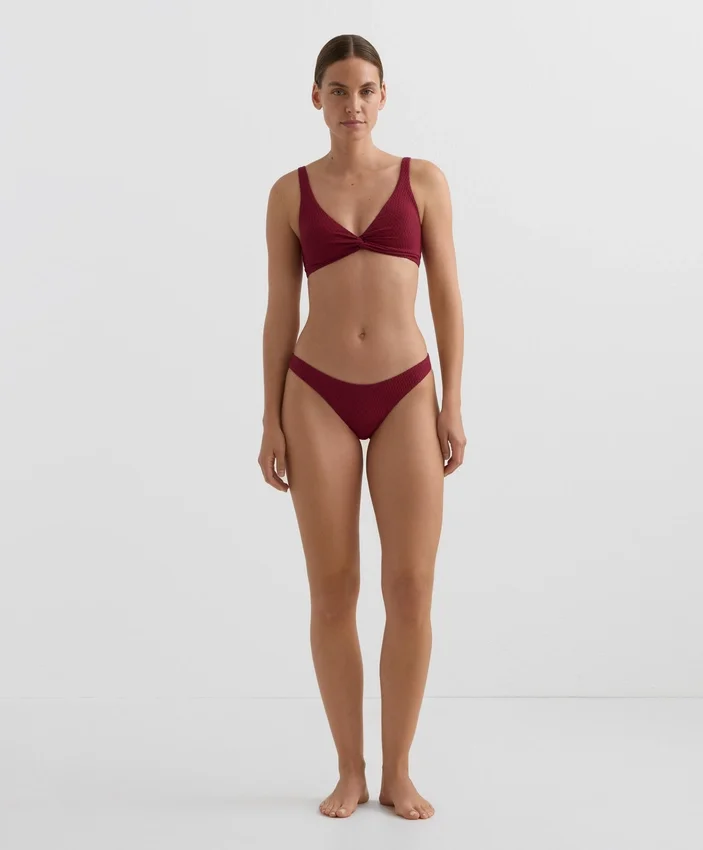 Brasilianische Bikinis mit U-Ausschnitt und Mini-Karomuster Brasilianische Bikinis mit U-Ausschnitt und Mini-Karomuster