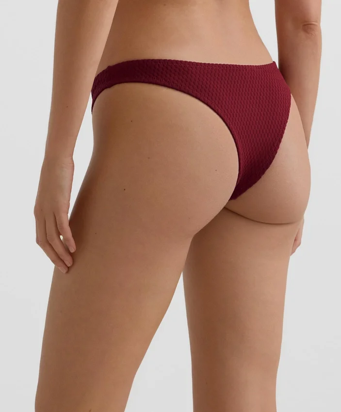 Brasilianische Bikinis mit U-Ausschnitt und Mini-Karomuster Brasilianische Bikinis mit U-Ausschnitt und Mini-Karomuster