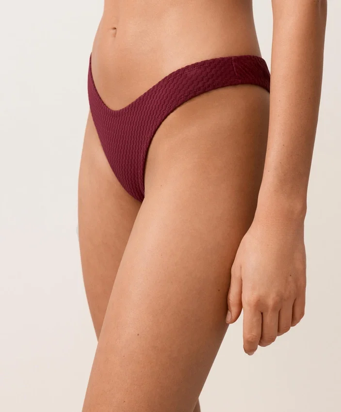 Brasilianische Bikinis mit U-Ausschnitt und Mini-Karomuster Brasilianische Bikinis mit U-Ausschnitt und Mini-Karomuster