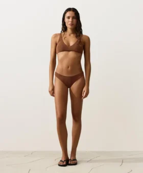 Brasilianischer Bikini-Slip mit U-Ausschnitt und Crinkle-Effekt