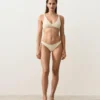 Brasilianischer Bikini-Slip mit U-Ausschnitt und Crinkle-Effekt Brasilianischer Bikini-Slip mit U-Ausschnitt und Crinkle-Effekt