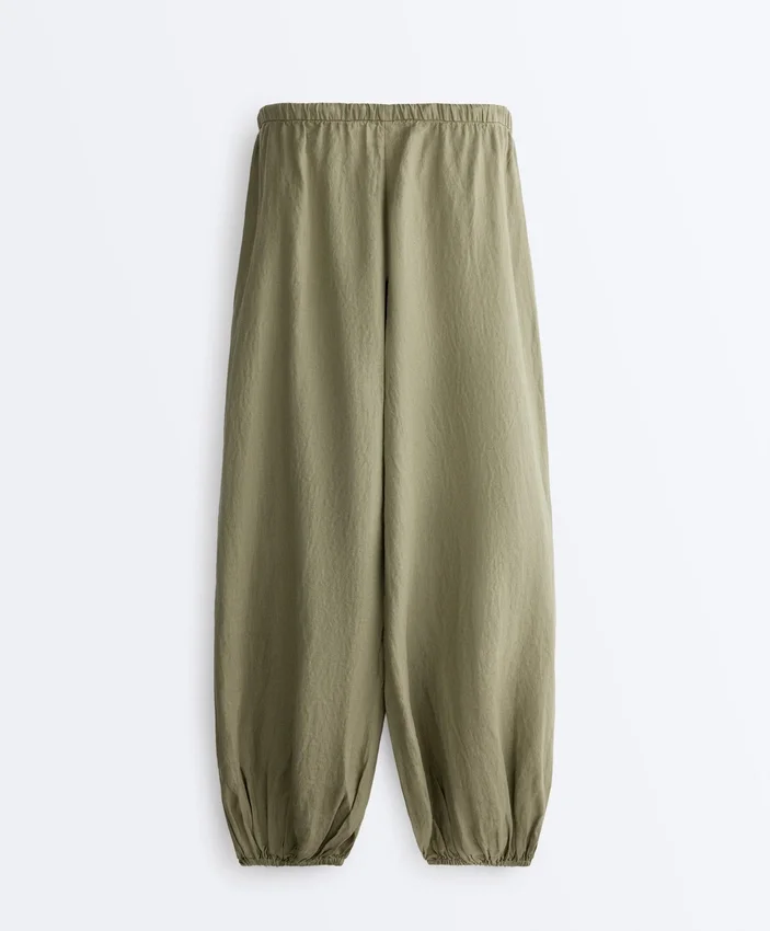 Cargo-Bloomer-Hose aus 100 % Leinen Cargo-Bloomer-Hose aus 100 % Leinen