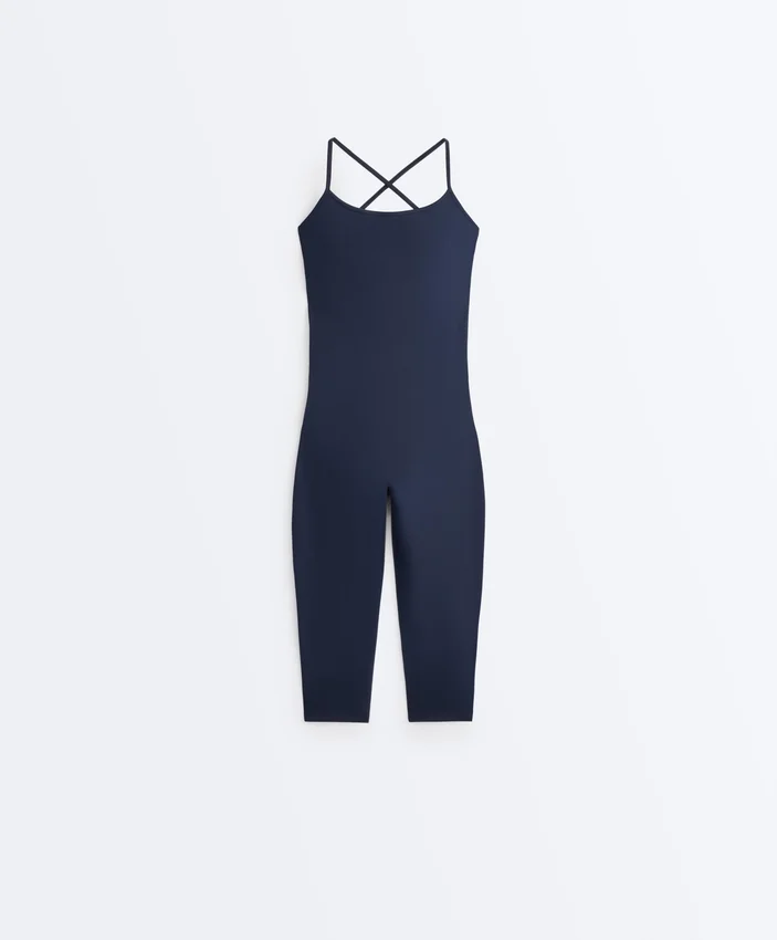 Comfortlux Capri-Jumpsuit mit gekreuzten Trägern am Rücken Comfortlux Capri-Jumpsuit mit gekreuzten Trägern am Rücken